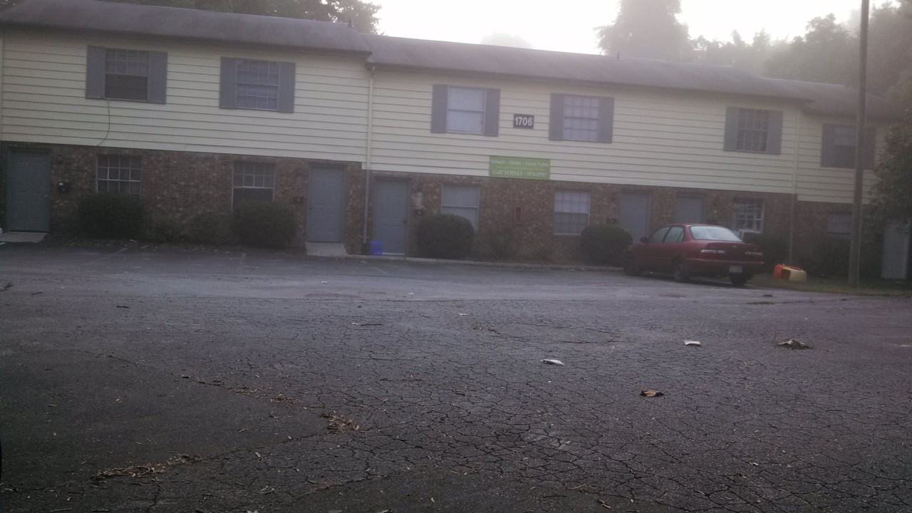 1508 Tucker St - Photo 2 of 4