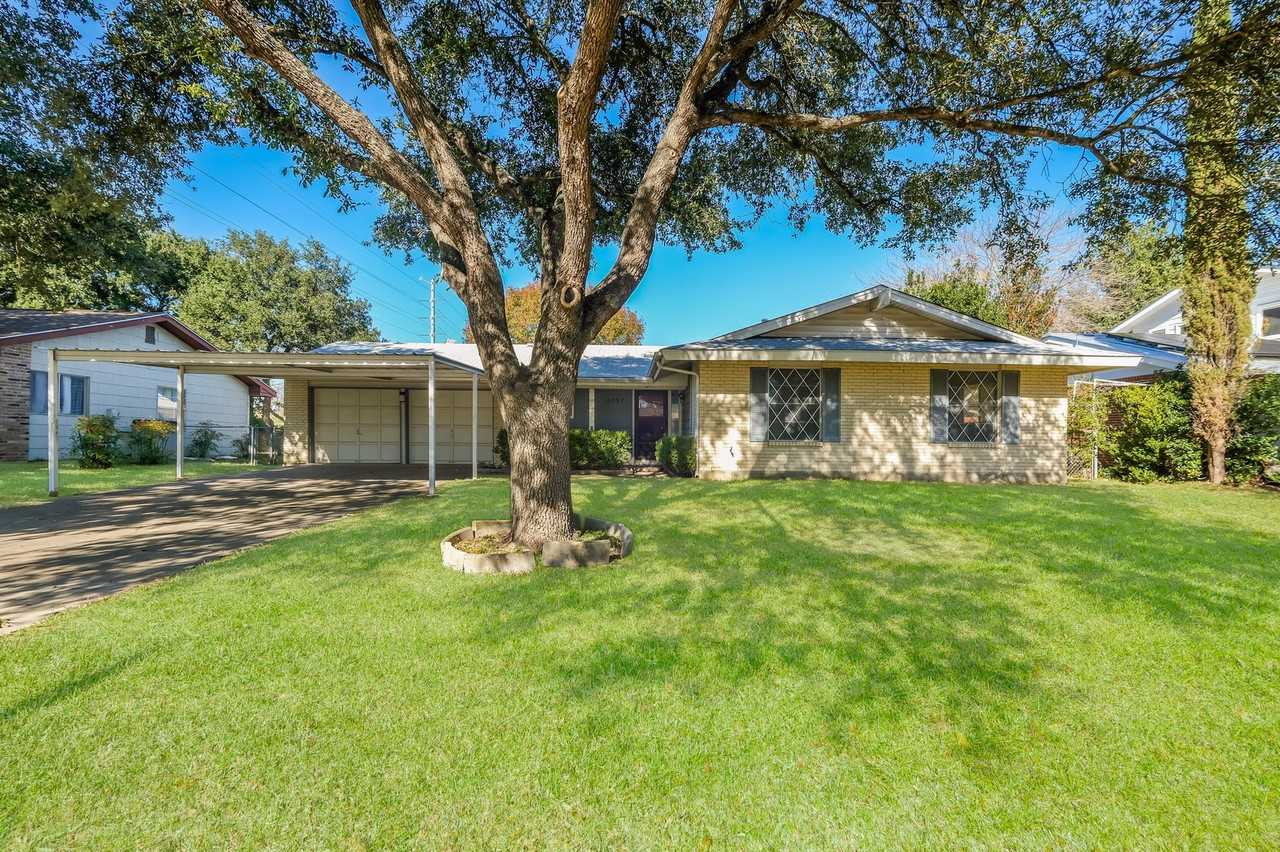 5107 Crusade Dr - Photo 3 of 27