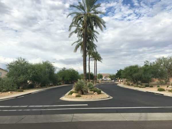 18103 N 113th Ave - Photo 2 of 10