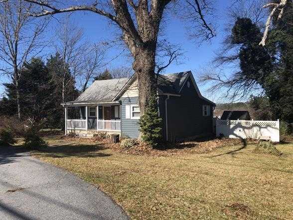 1051 Upward Rd - Photo 2 of 10