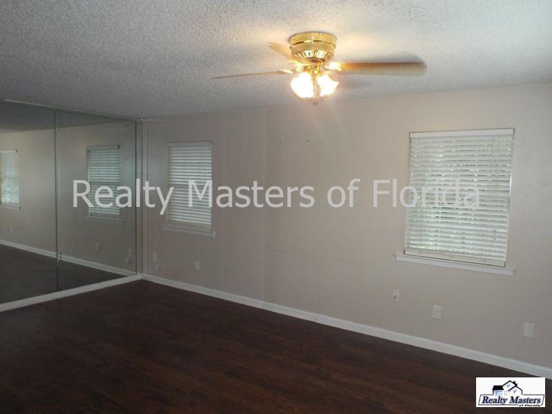 4830 Yacht Harbour Dr. - Photo 3 of 15