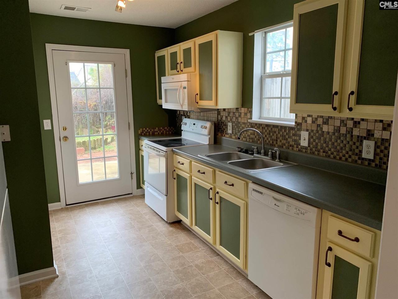 107 Chapelwood Drive - Photo 2 of 18