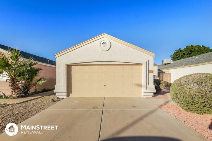 2818 West Campo Bello Drive - Photo 3 of 16