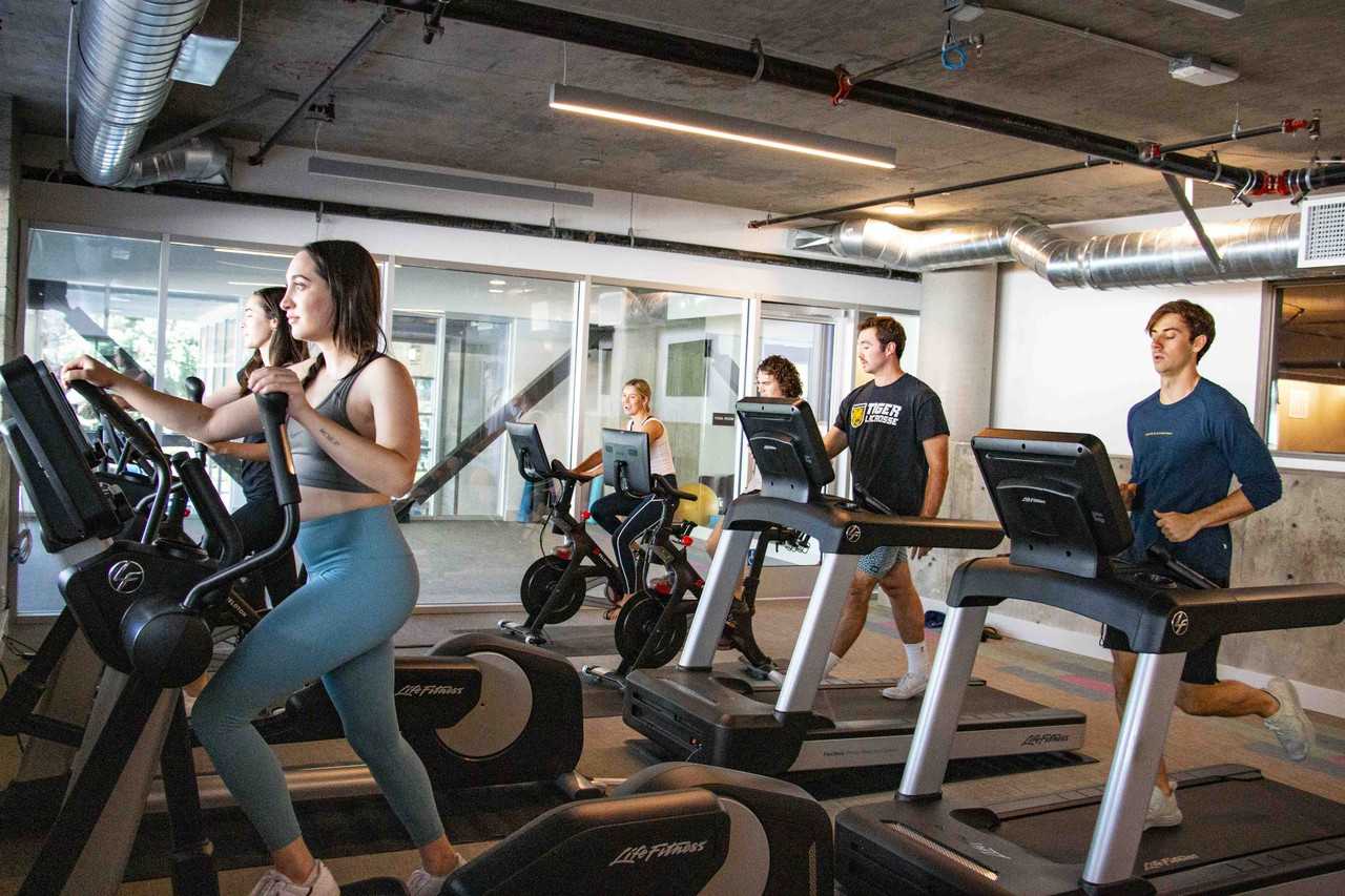 Inclave Luxury Apartments - Photo 5 of 20