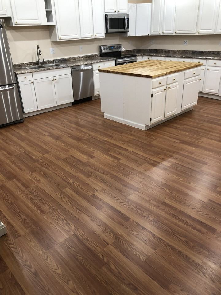 265 Robinwood Ave Whitehall 43213 - Photo 3 of 18