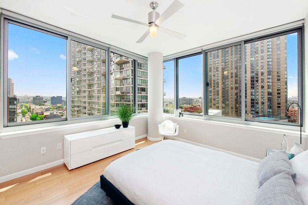 46th Ave & Center Blvd #720 - Photo 3 of 12