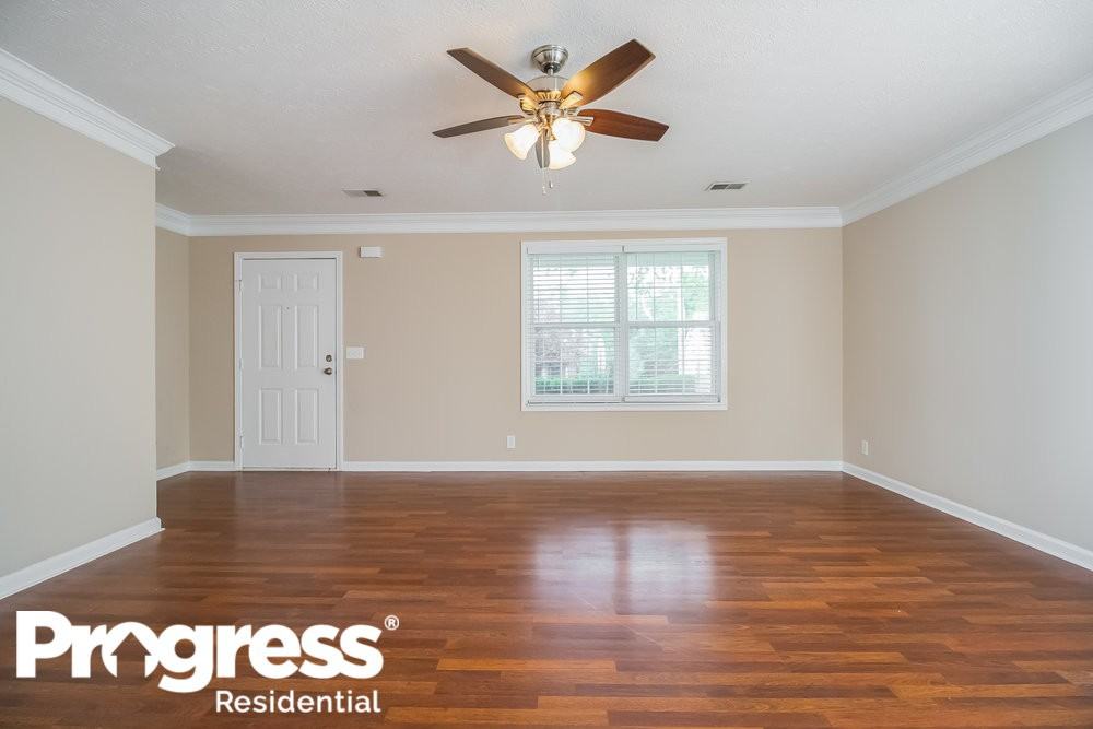 2114 Loudenslager Dr - Photo 2 of 15