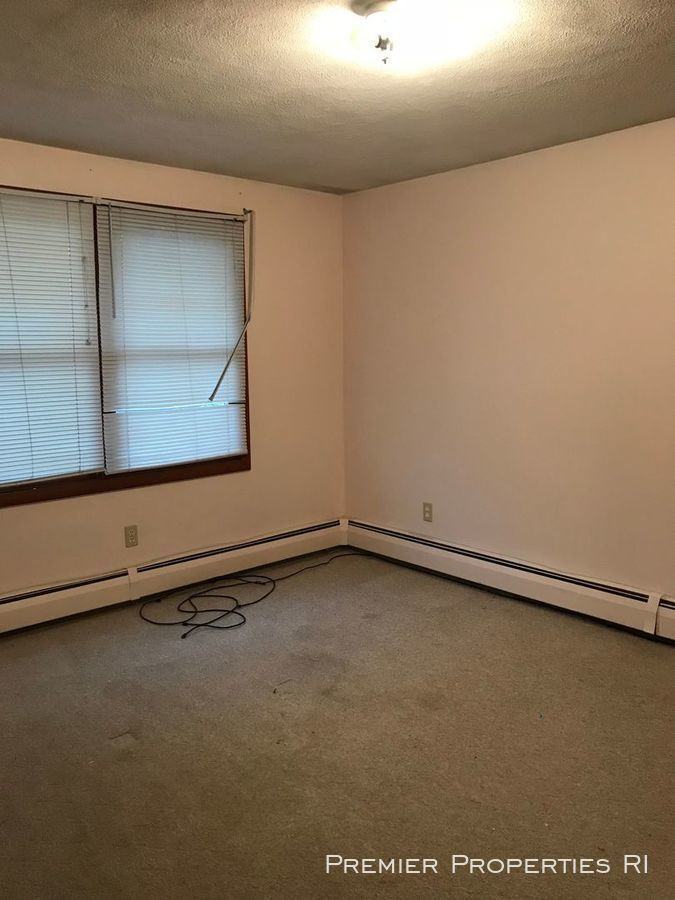 300 Heather St - Photo 3 of 16