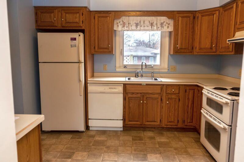 16 Donation Rd - Photo 3 of 11