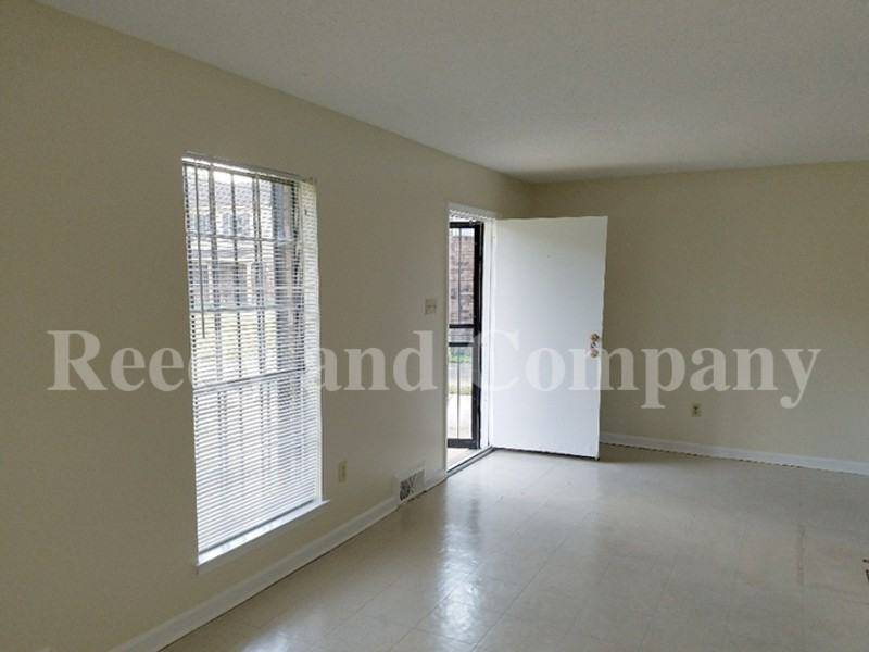 3877 Apricot Cv - Photo 2 of 21