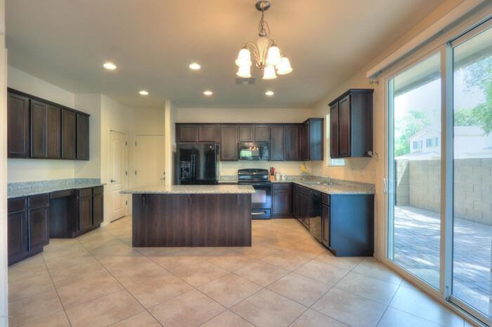 4136 East Oakland Street - Photo 3 of 8