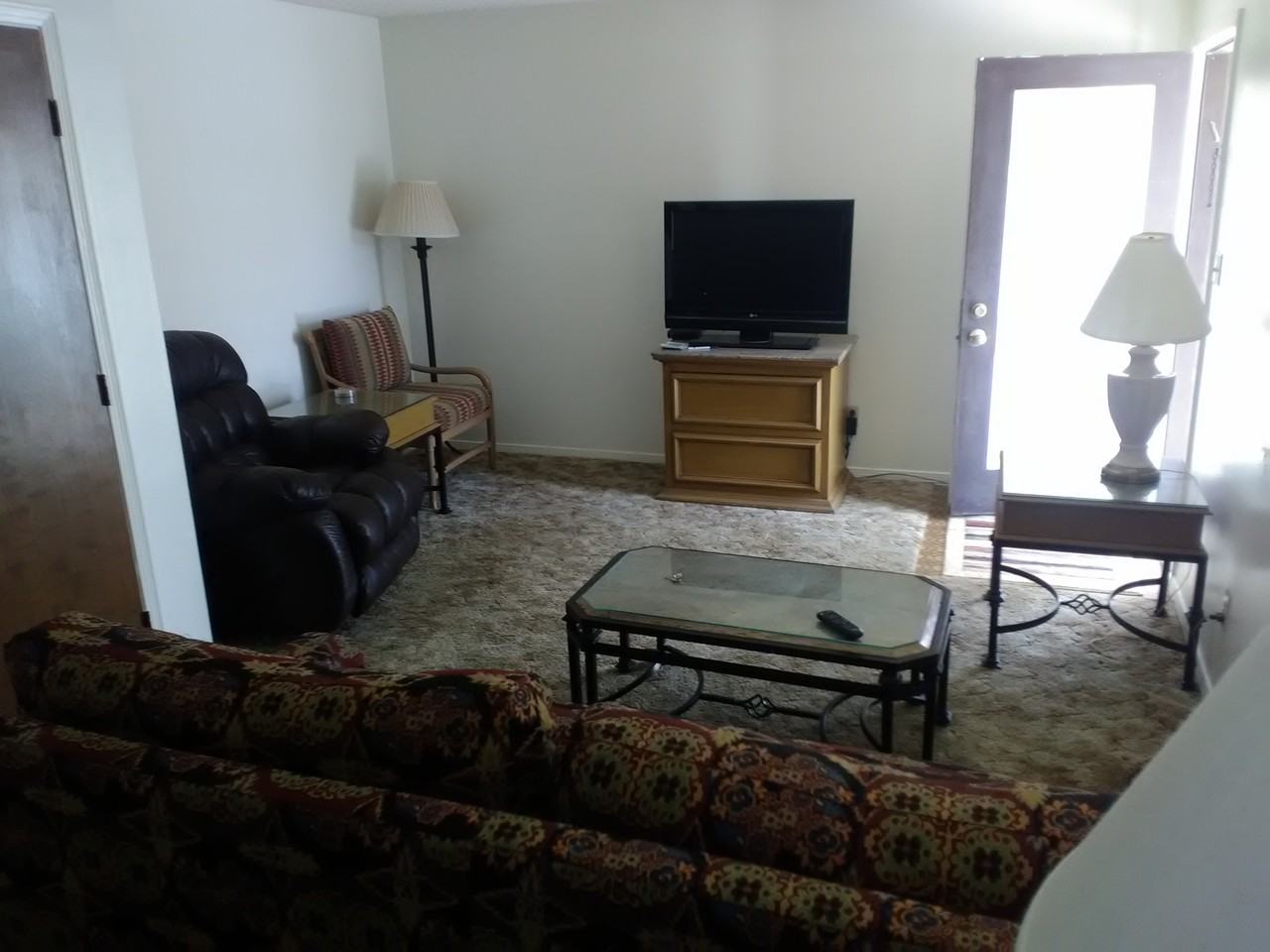 Vista Del Sol Apartments - Photo 2 of 8