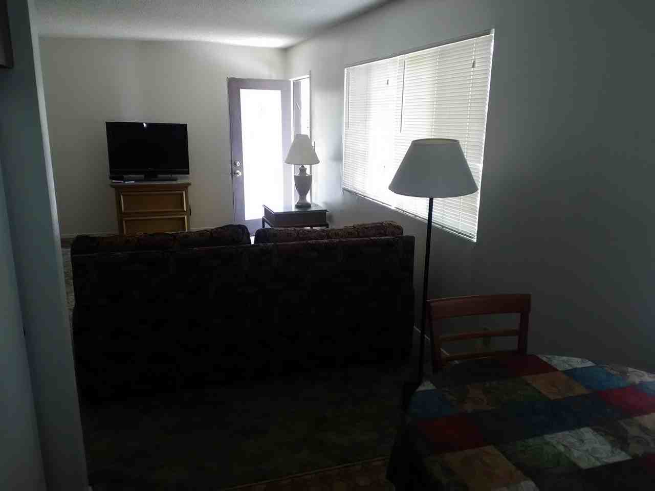 Vista Del Sol Apartments - Photo 3 of 8