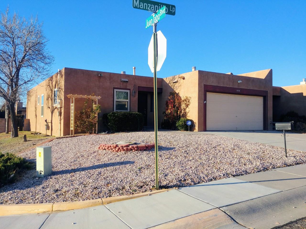 5776 Manzanillo Loop Ne - Photo 2 of 38