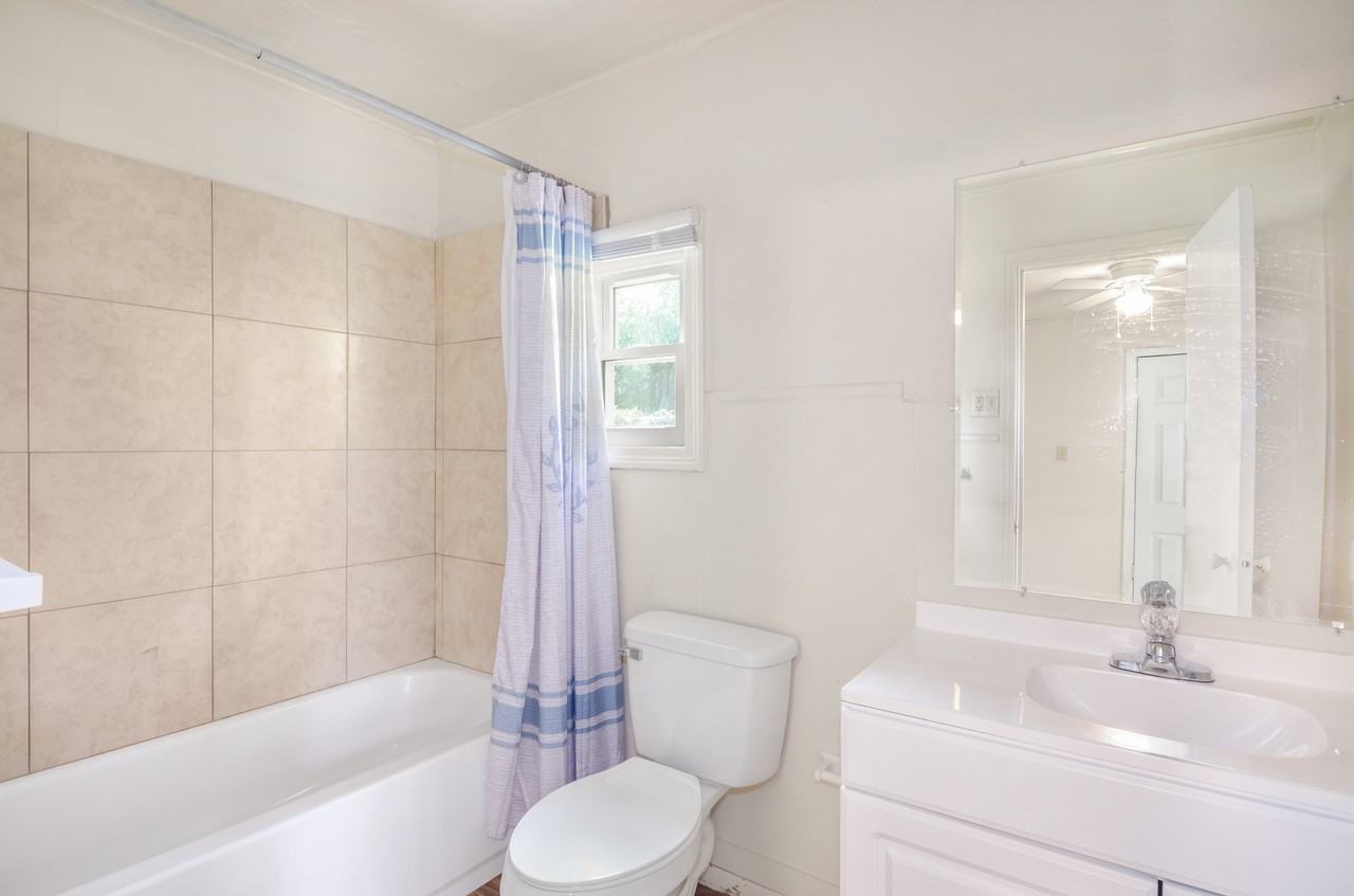 1220 W Dixie Ave - Photo 3 of 10