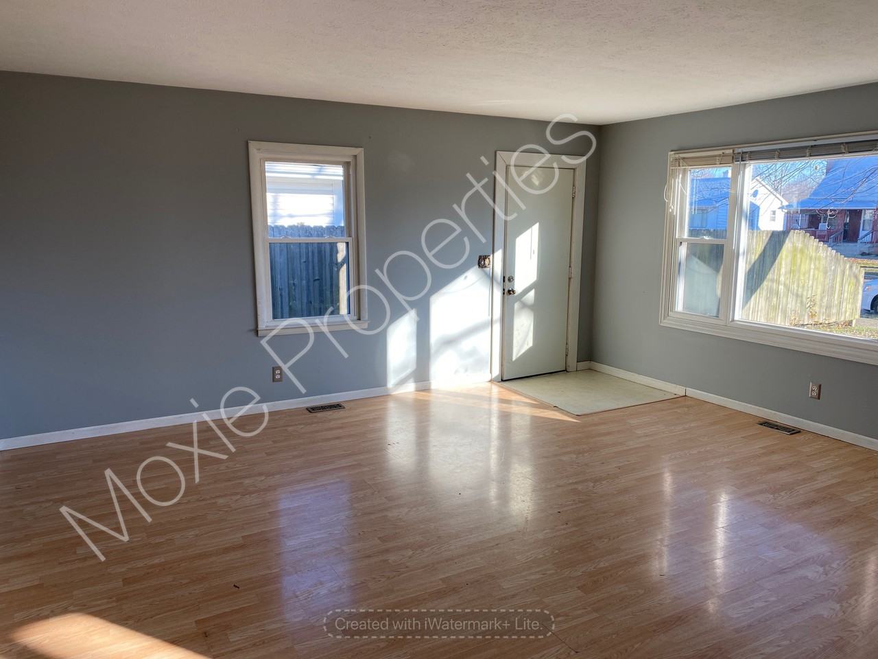 2309 N Jay St - Photo 2 of 10