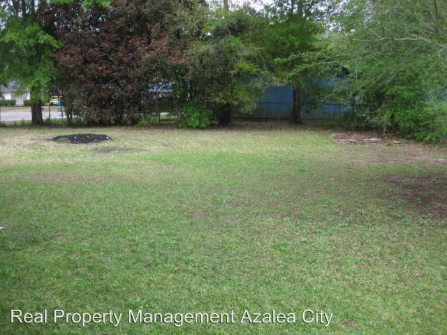 801 Trailwood Dr W - Photo 2 of 10