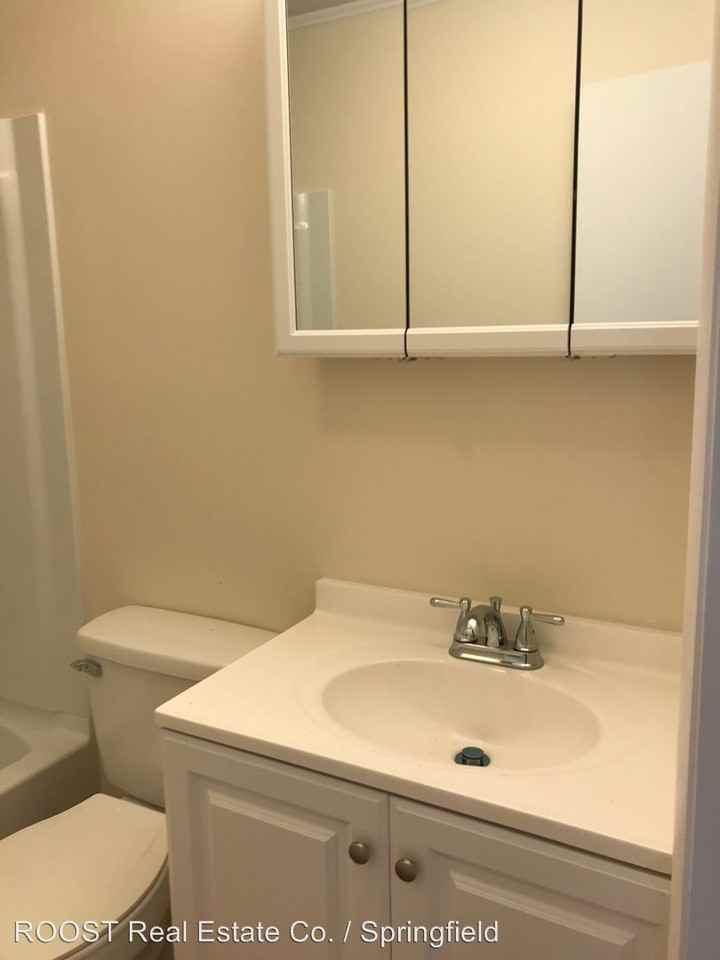 107 Bassett Drive - Photo 3 of 17