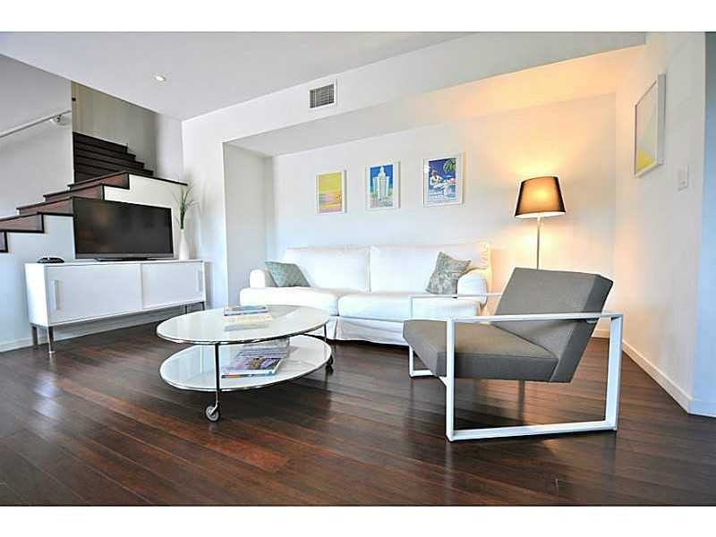 1061 Michigan Ave 3 - Photo 3 of 9