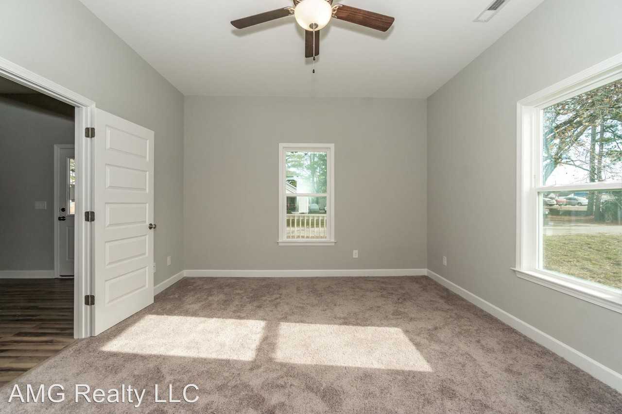 307 West 1st Street - Photo 3 of 32