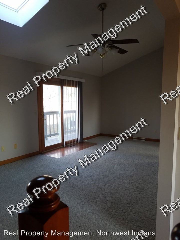 664 Eastwood Drive - Photo 3 of 15