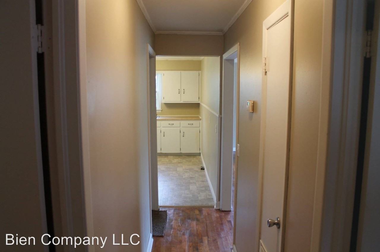 425 N Elm. - Photo 3 of 23