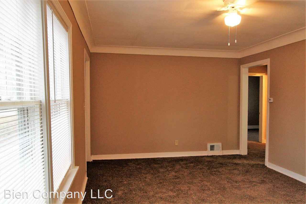 315 S Park Ln - Photo 2 of 10