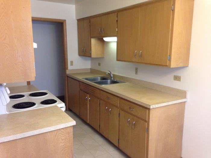 345 Silver St - 1 - Photo 3 of 10