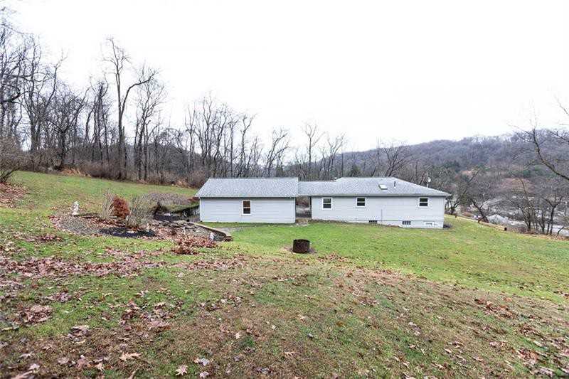 2501 Wexford Bayne Rd - Photo 3 of 25