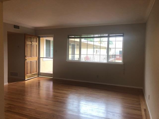 219 Elm St 3 - Photo 2 of 11