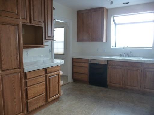 1814 109th Ave - Photo 2 of 14