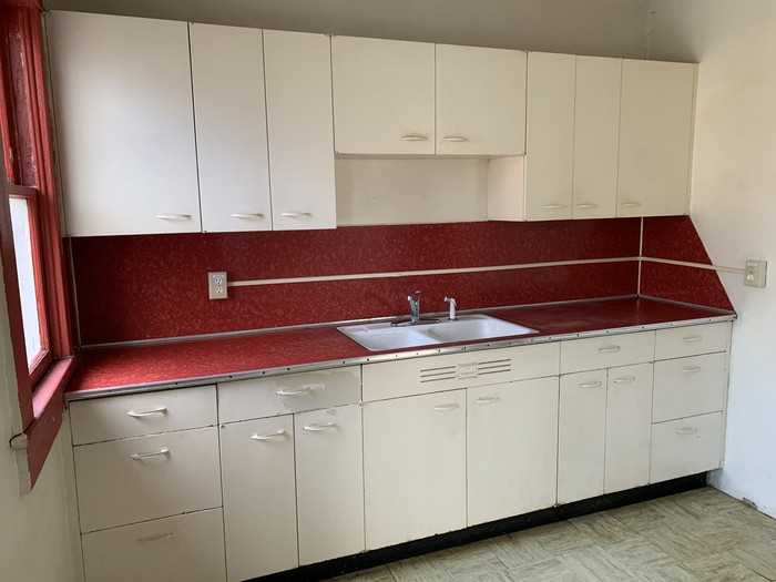 811 South 18th Street - Photo 3 of 7