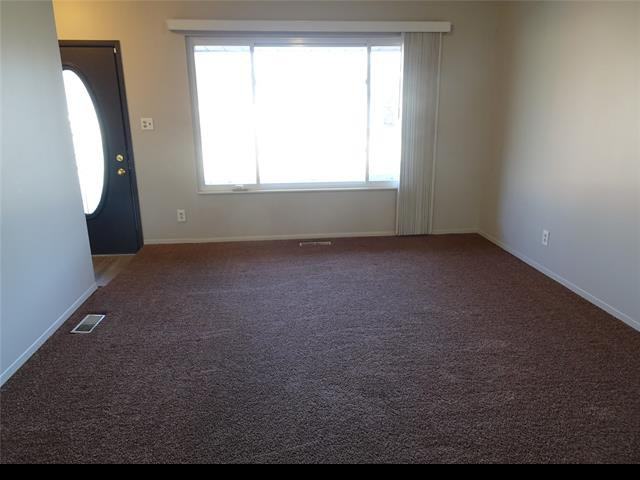 35965 Scone St - Photo 3 of 23