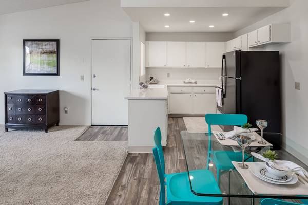 1510 Shadowridge Heights Apartments - Photo 3 of 10