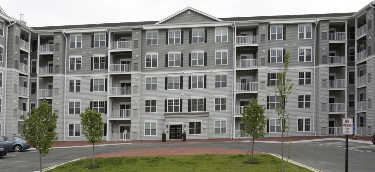 Abbey Lane - Photo 5 of 32