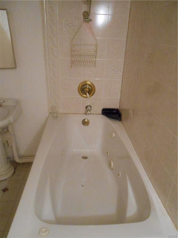 110 Worden Ave - Photo 2 of 12