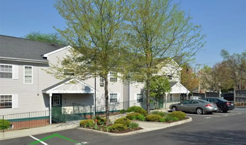 Hudson Terrace - Photo 3 of 6