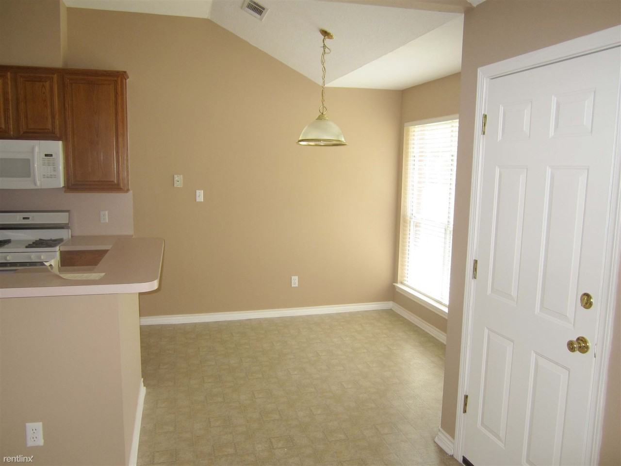 2312 Colgate Cir - Photo 3 of 18