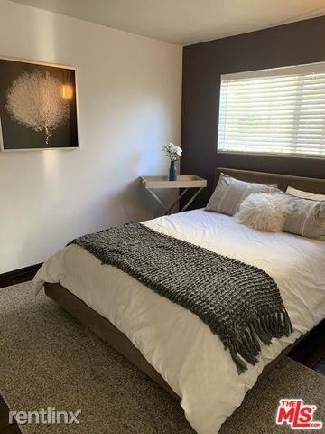 6606 Randiwood Ln - Photo 3 of 13