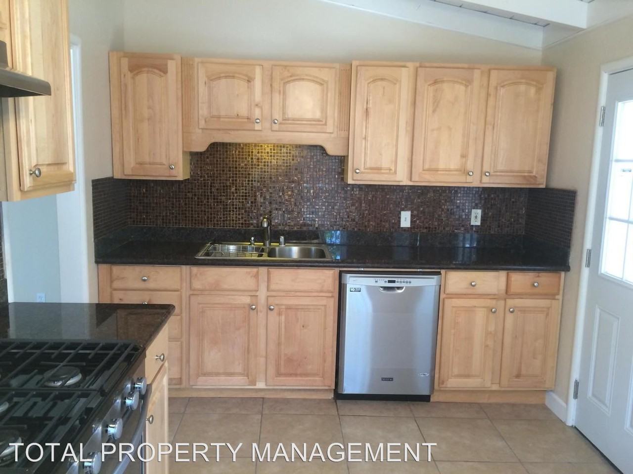 1779 Wagner Ave - Photo 3 of 4