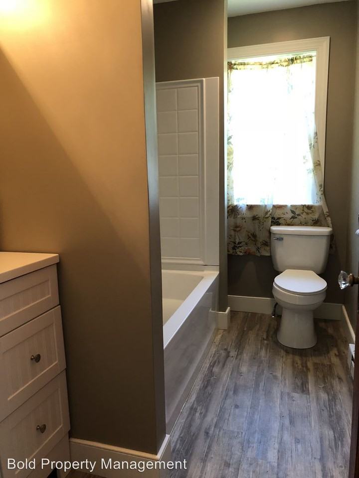 1524 Pottsville Pike - Photo 3 of 9