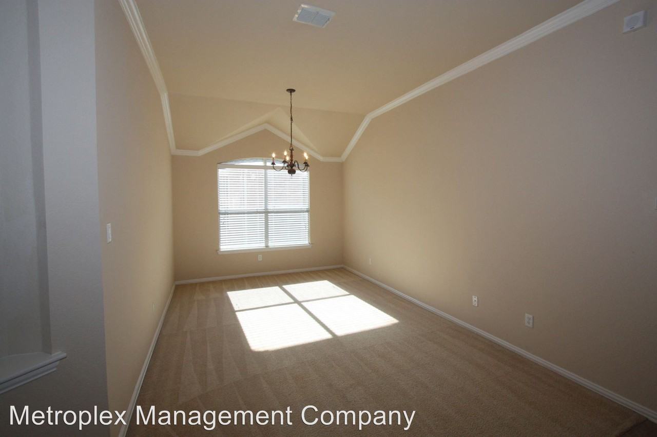 9729 Burwell Rd. - Photo 3 of 20