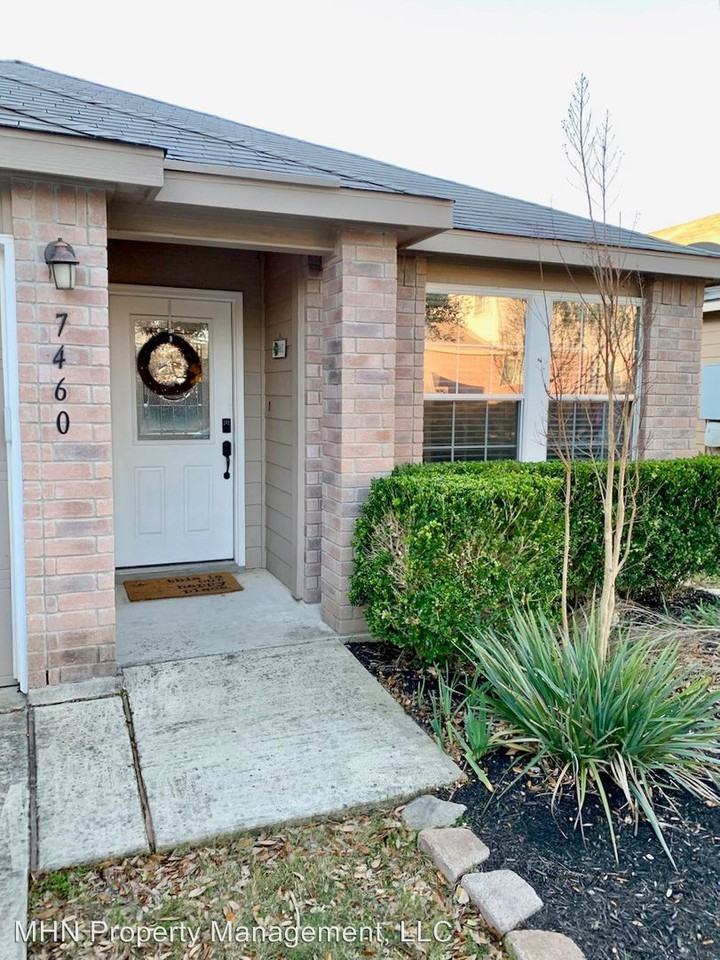 7460 Paraiso Pt - Photo 2 of 25