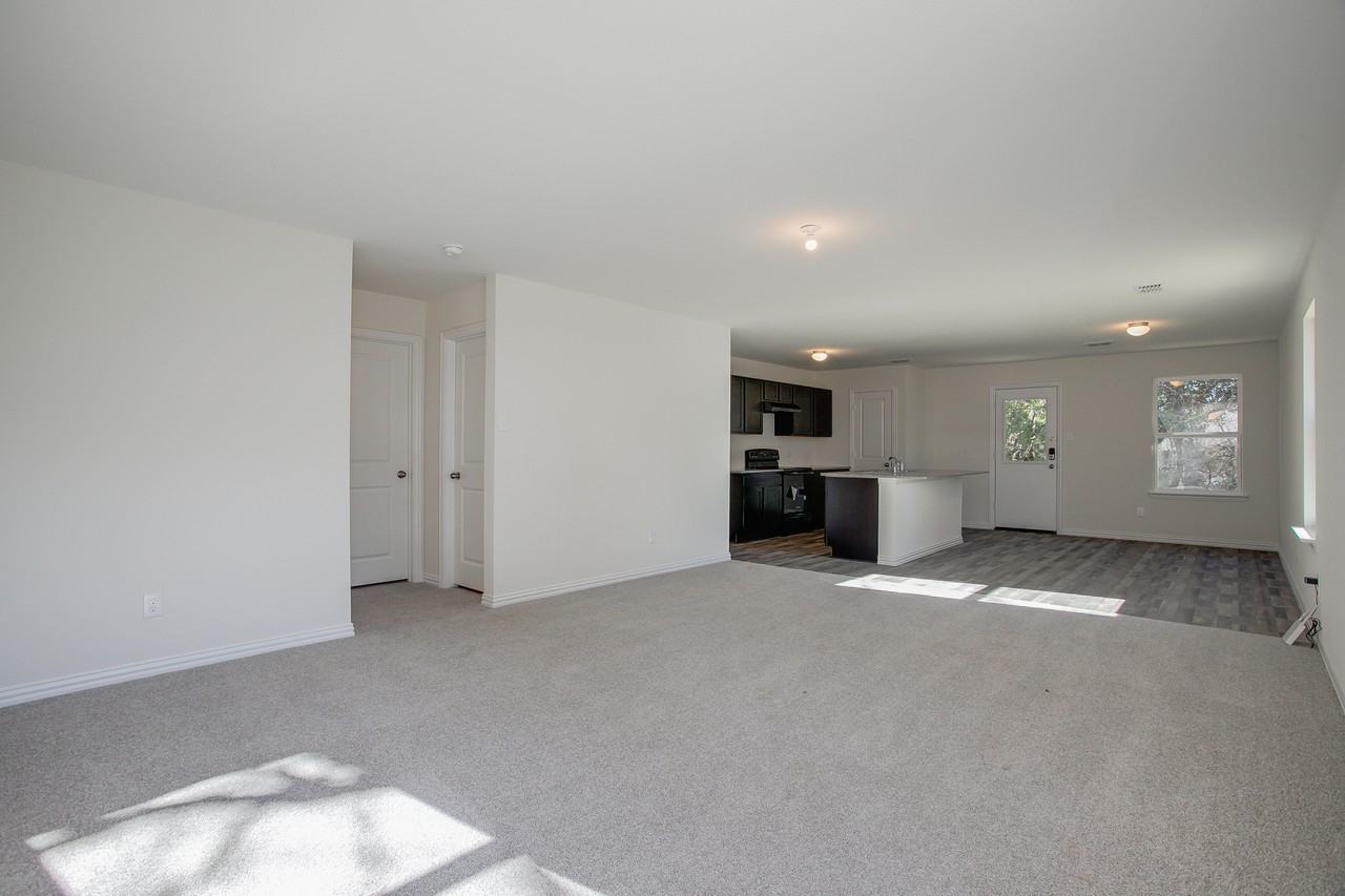 222 School St - Photo 3 of 17