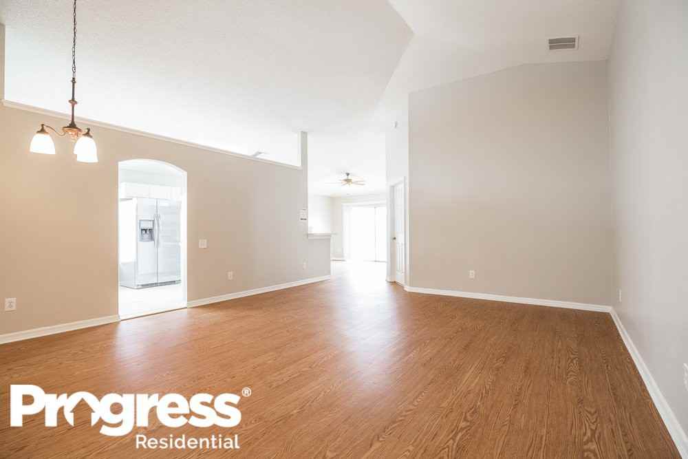 1578 Bay Club Rd - Photo 3 of 16