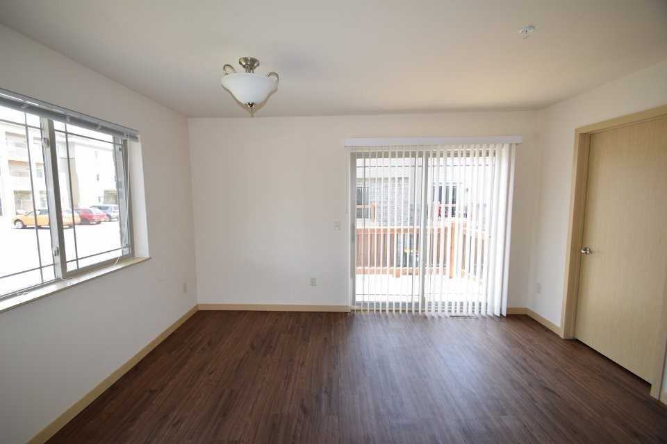 4325 N Towne Ct - Photo 2 of 11