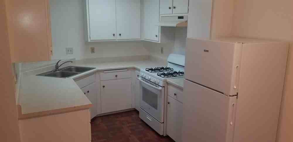 1529 Willis Street - 5 - Photo 2 of 8