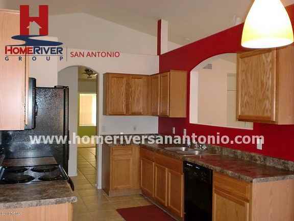 9008 N School Hill Dr - Photo 3 of 15
