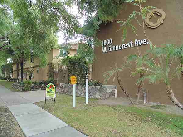 1800 W. Glencrest Apts. - Photo 2 of 10