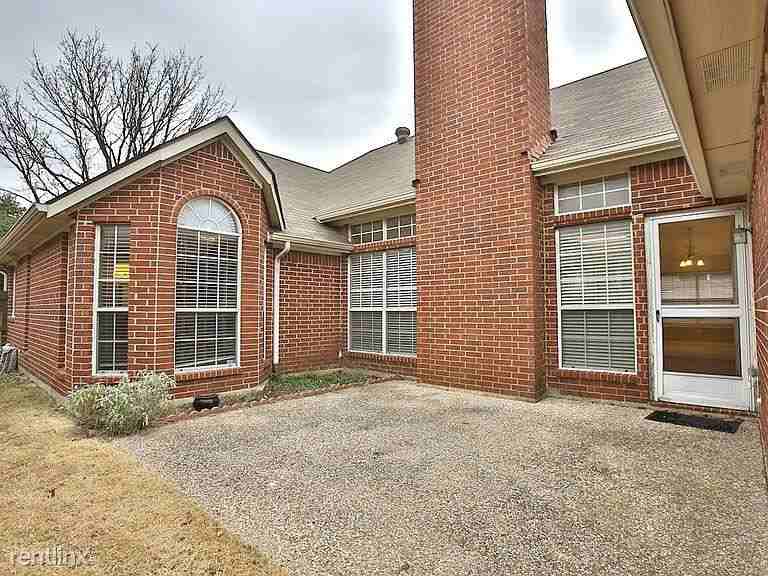 4805 Bull Run Dr - Photo 2 of 21